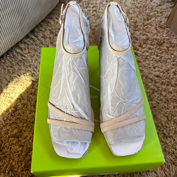 Sam Edelman Women's Peonie Kitten Heel Sandal Gold Tan Leather Size 8 - Picture 4 of 16